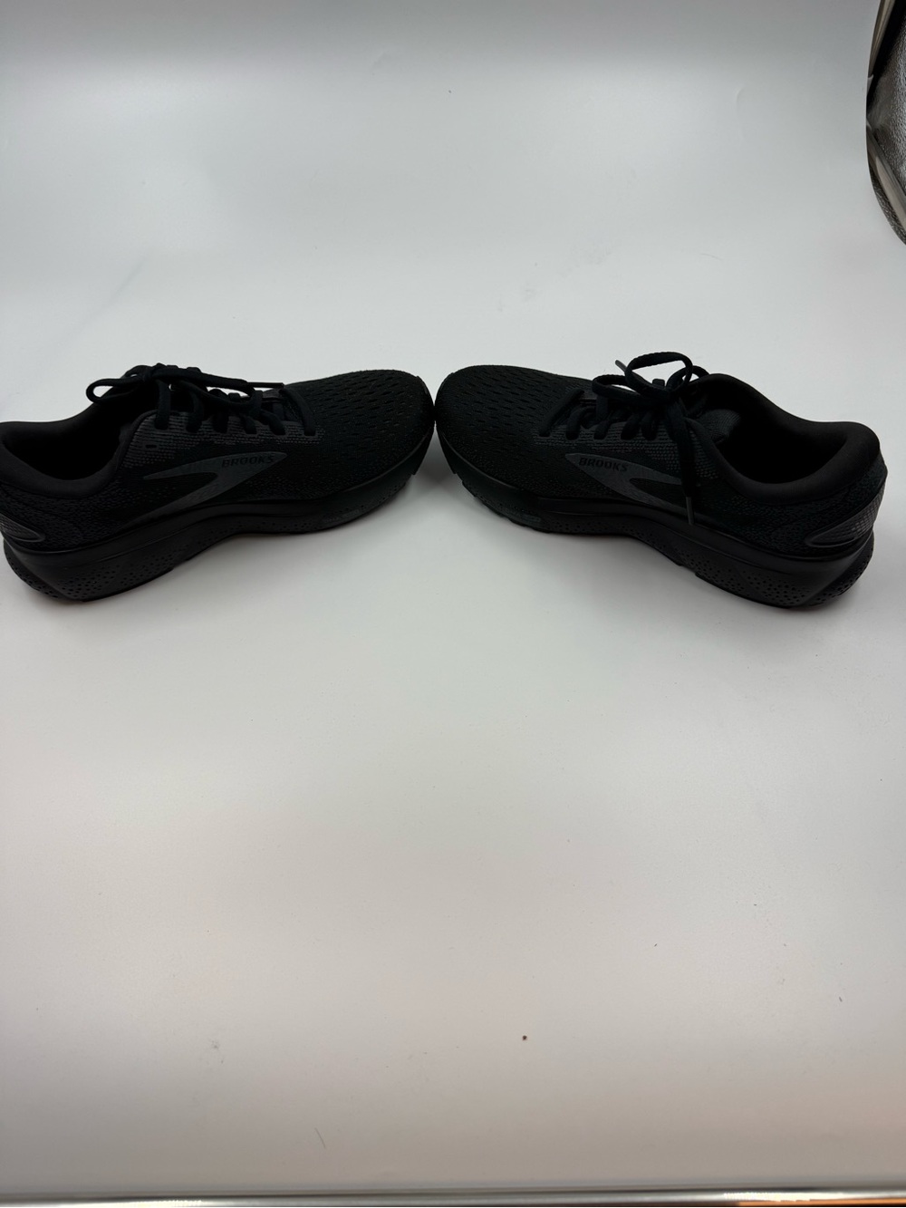 Brooks Ghost 16 Triple Black Woman Running Shoes Size 8.5 - Picture 6 of 7